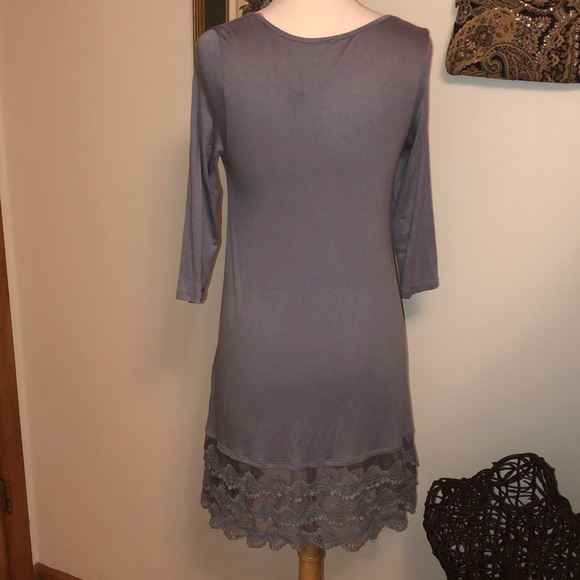 Blue gray mini dress with lace hem - Picture 2 of 3